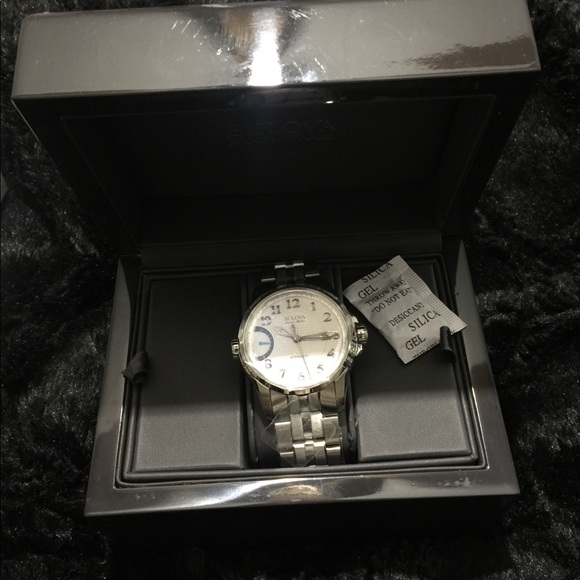 Bulova Accu-Swiss Mens Calibrator Watch new - Picture 5 of 7